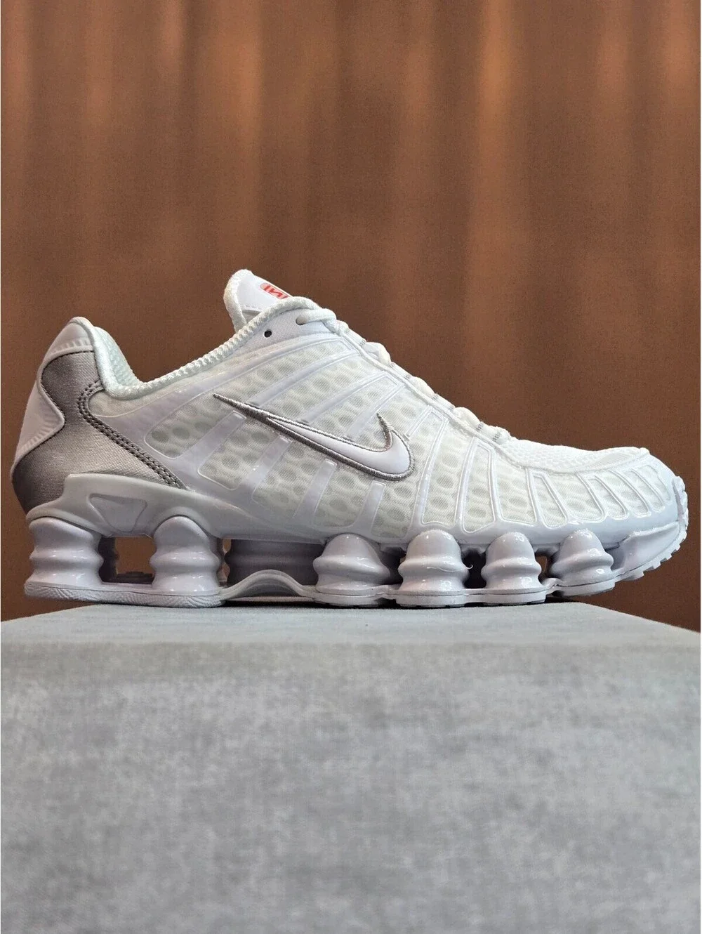 Nike Shox TL - White / Metallic Silver (AV3595-100) Men's Size 8 BRAND NEW